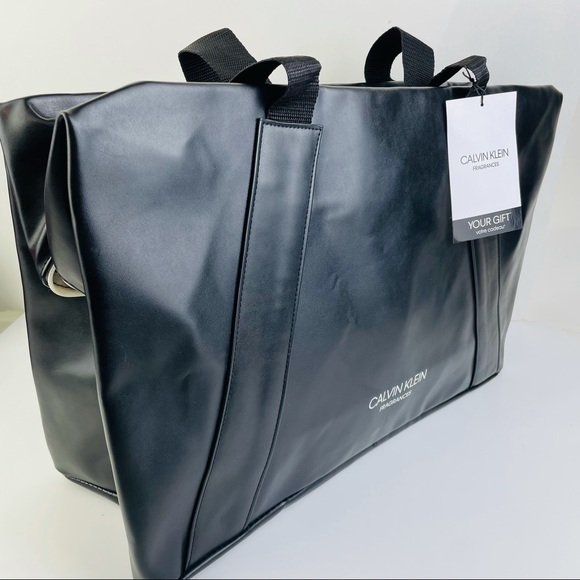 CALVIN KLEIN Fragrances Weekender Travel Duffle Gym Bag Black color NWT READ - Picture 4 of 7
